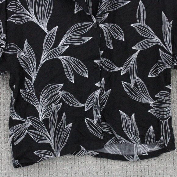 Nicolle Miller Shirt Women Small S Black Casual Floral Button Down Short Sleeve - Picture 4 of 9